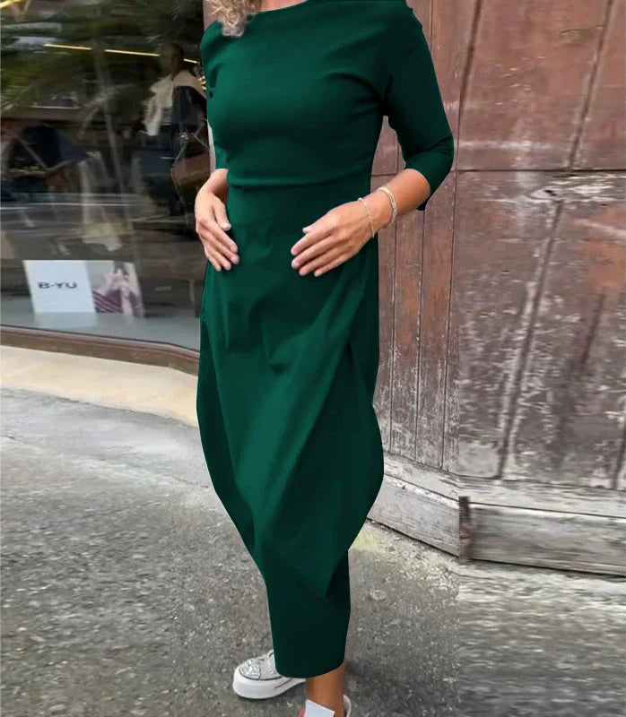 Egyszerű, elegáns női ruha zsebbel