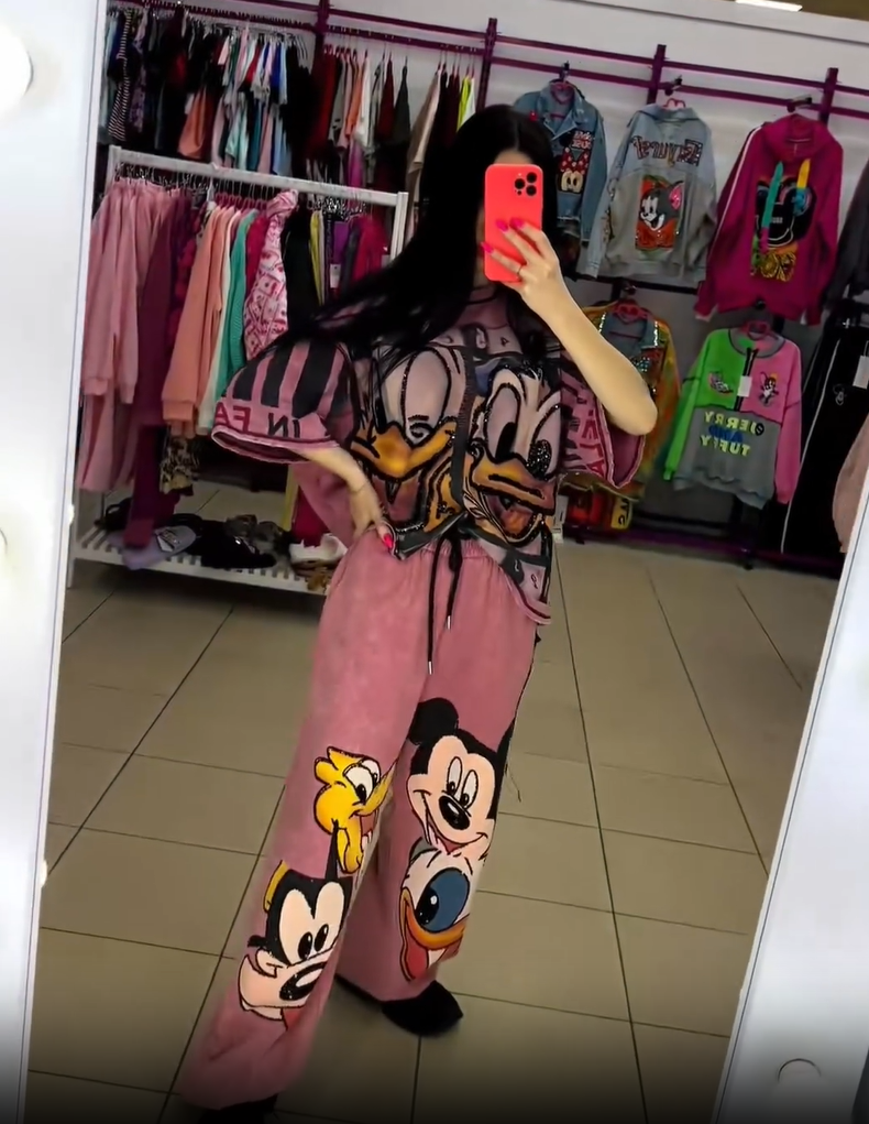 Donald kacsa és Mickey egér témájú felső és nadrág szett