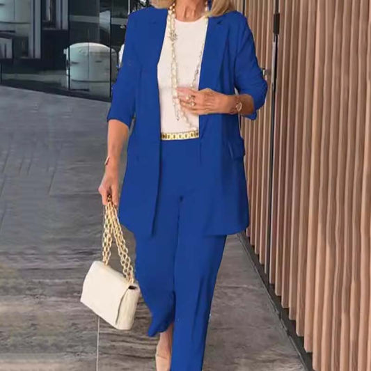 Stílusos, kétrészes női öltönykészlet - kabát és nadrág