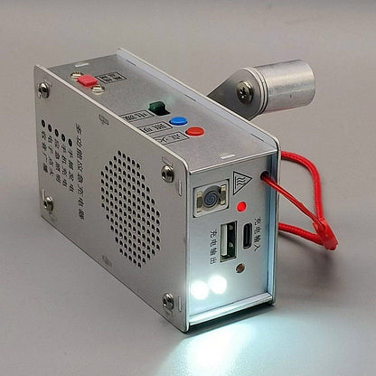 🔋 Kézzel működtethető vészhelyzeti áramforrás – zseblámpa, öngyújtó és külső akkumulátor (1000mAh)