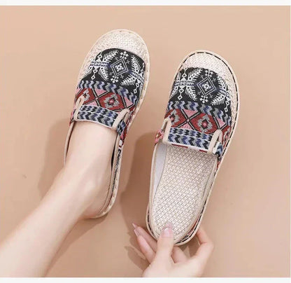 Légáteresztő vászonpapucs becsomagolt fejjel