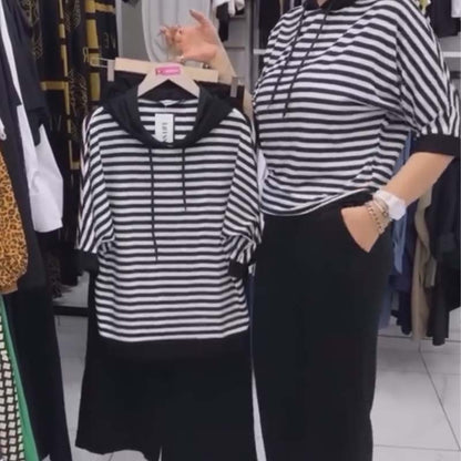 ✨Női Csíkos Felső és Egyszínű Nadrág Szett